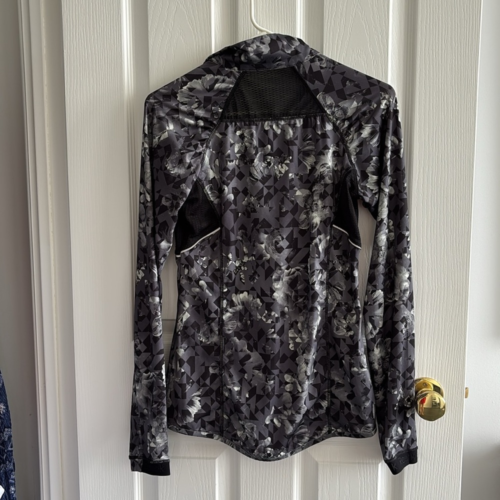 Women's Reebock Top - Picture 3 of 9